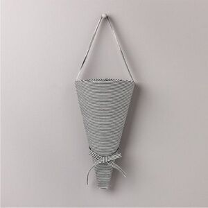 NWOT HEARTH & HAND TICKLING STRIPE FLOWER BOUQUET TOTE 17x12